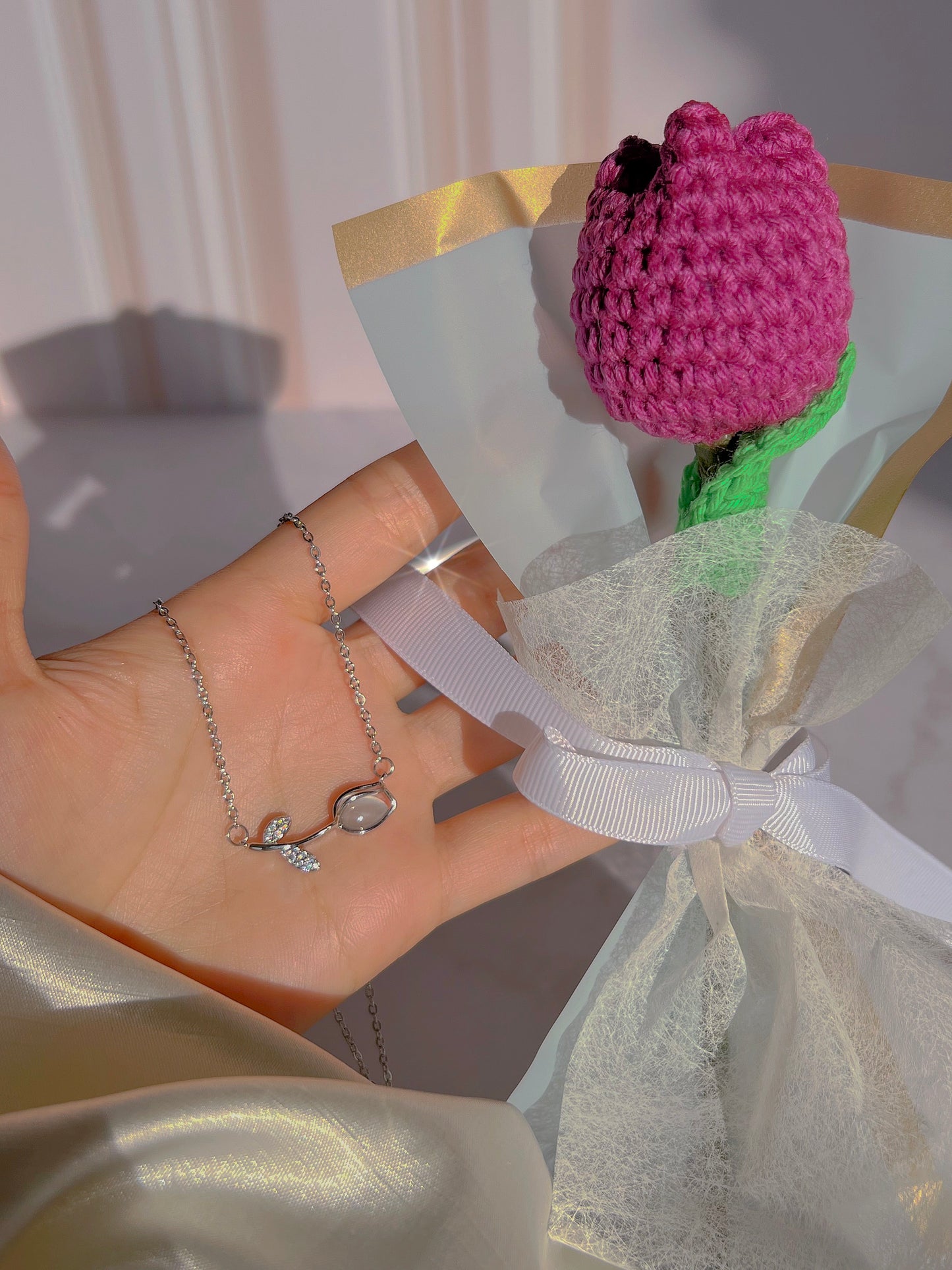 Tulip set 🤍🌷 (collar y tulipán eterno)