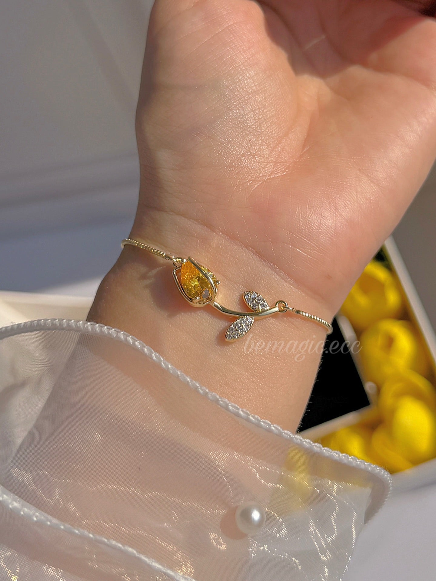 Brazalete ajustable tulipán amarillo 🌷💛