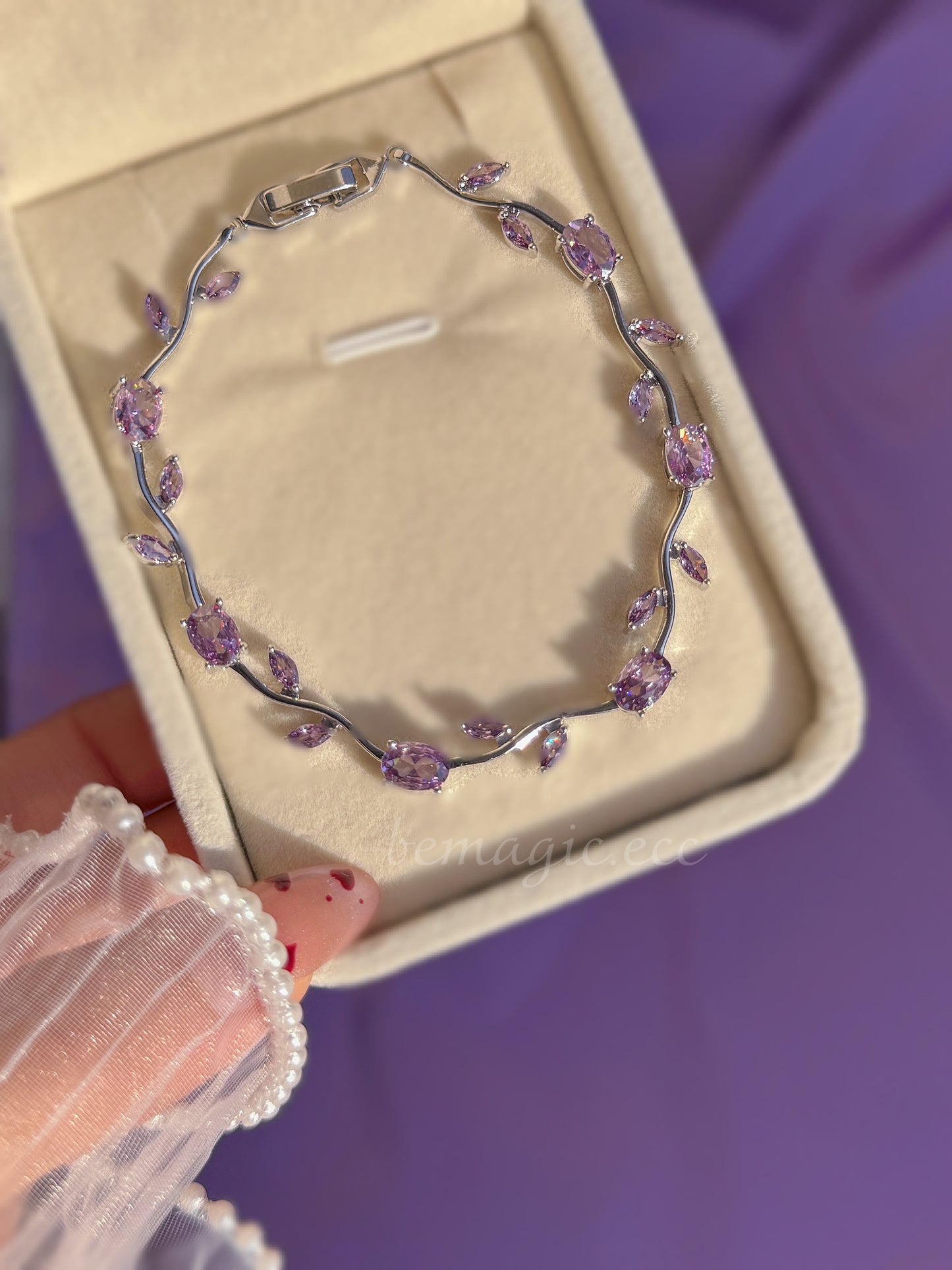 Brazalete de tulipanes Lila 💜🌷