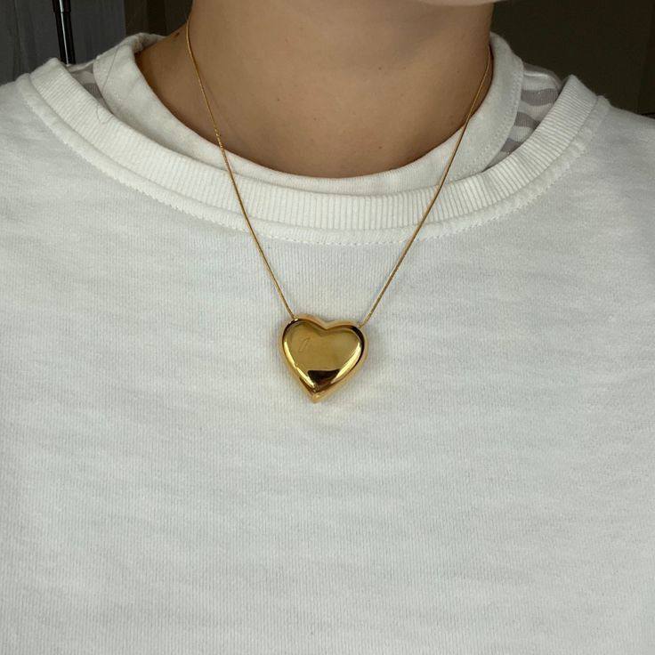 Trendy heart collar♥️
