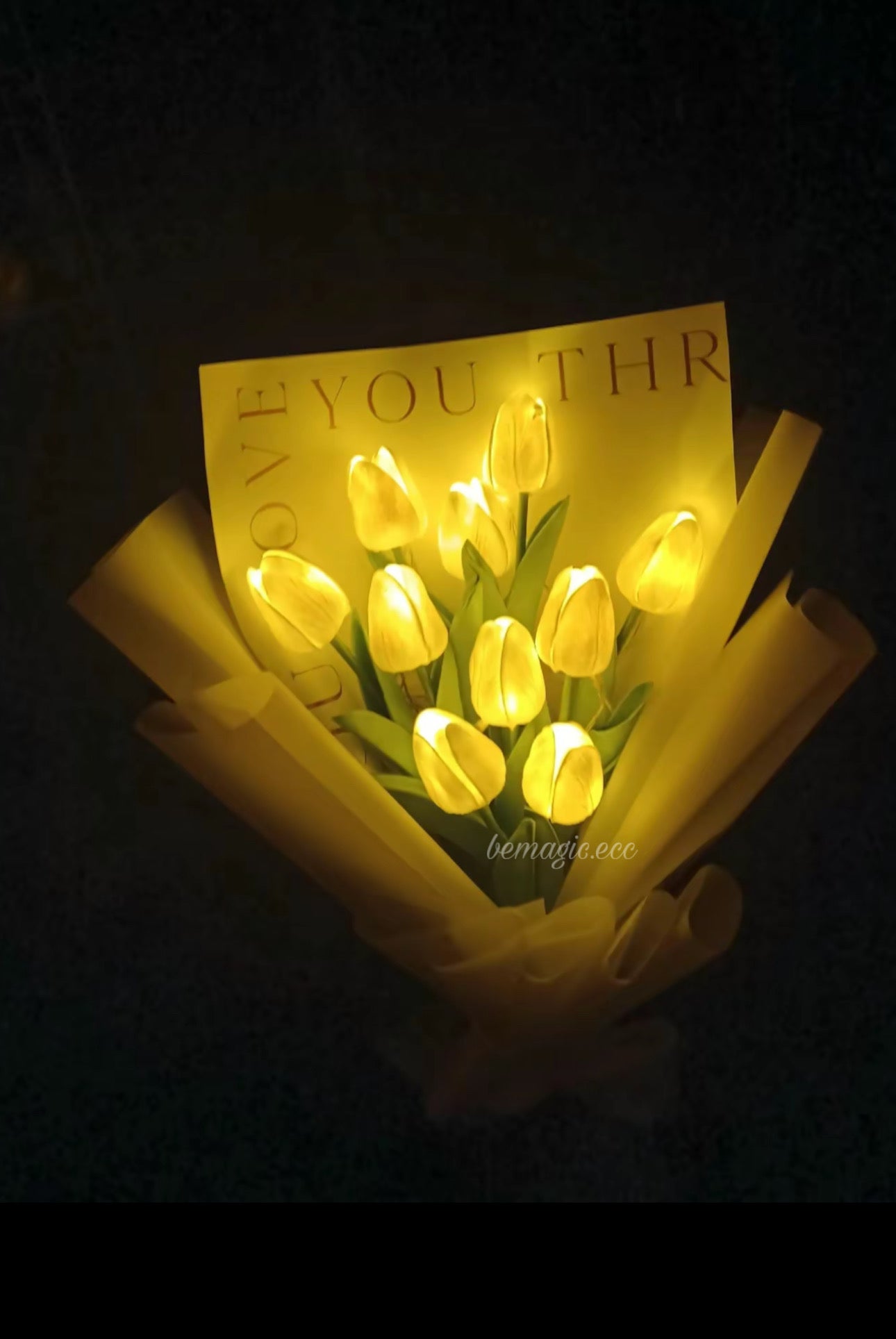 Ramo de tulipanes eternos con luces 🌼💛🌷