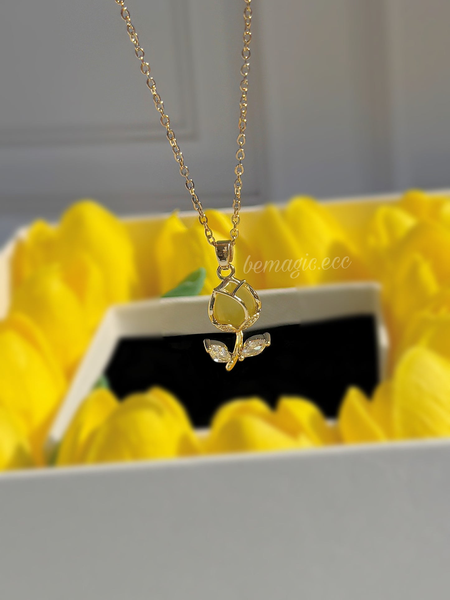 Ramo Primavera y cadenita tulips🌷💛