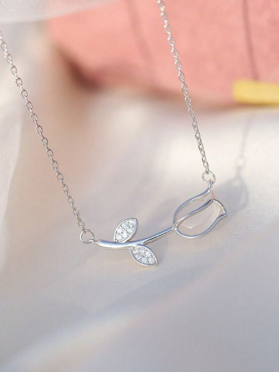 Collar Tulipán Plateado🌷