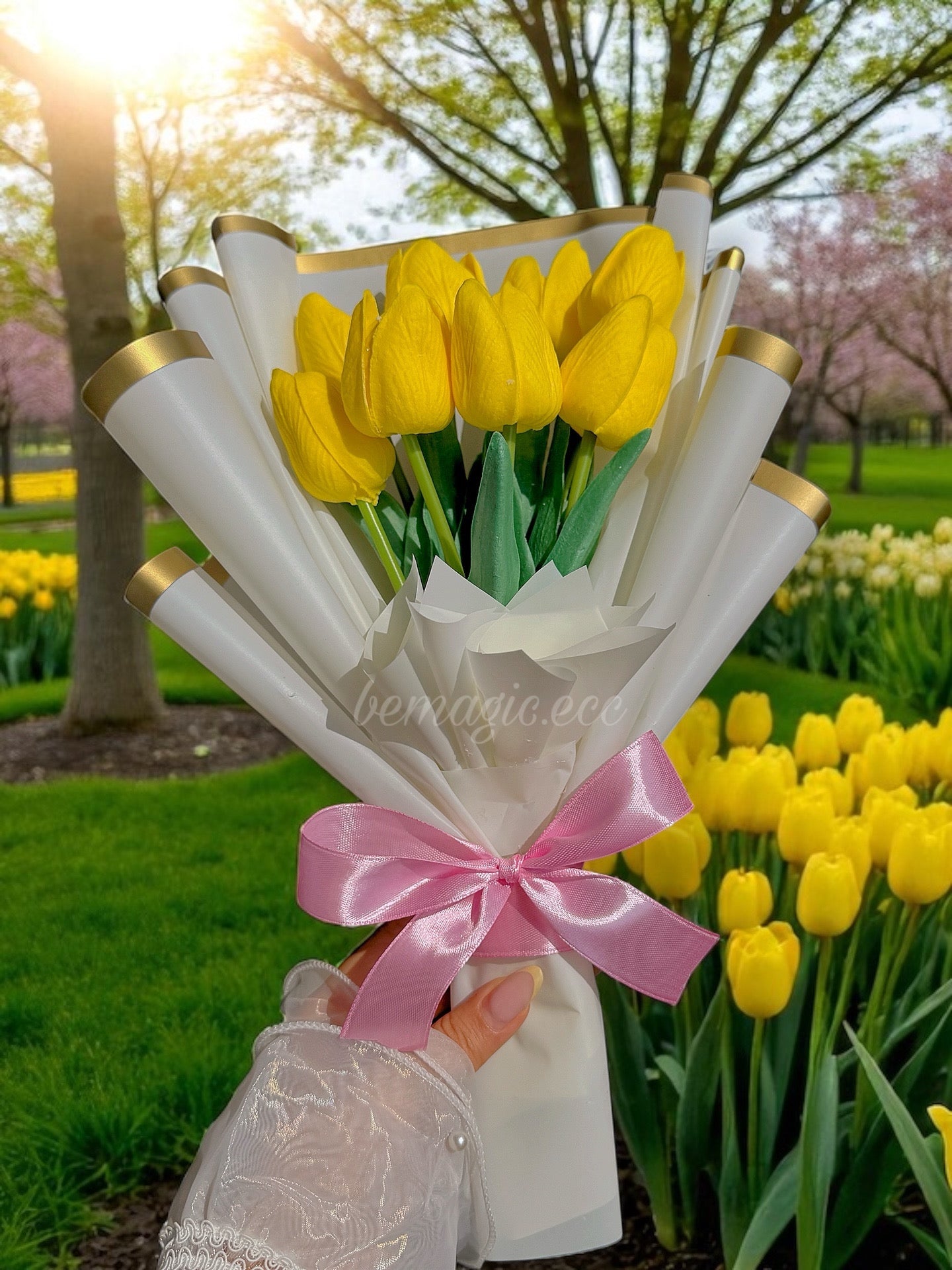 Ramo de Tulipanes y cadena🌷💛