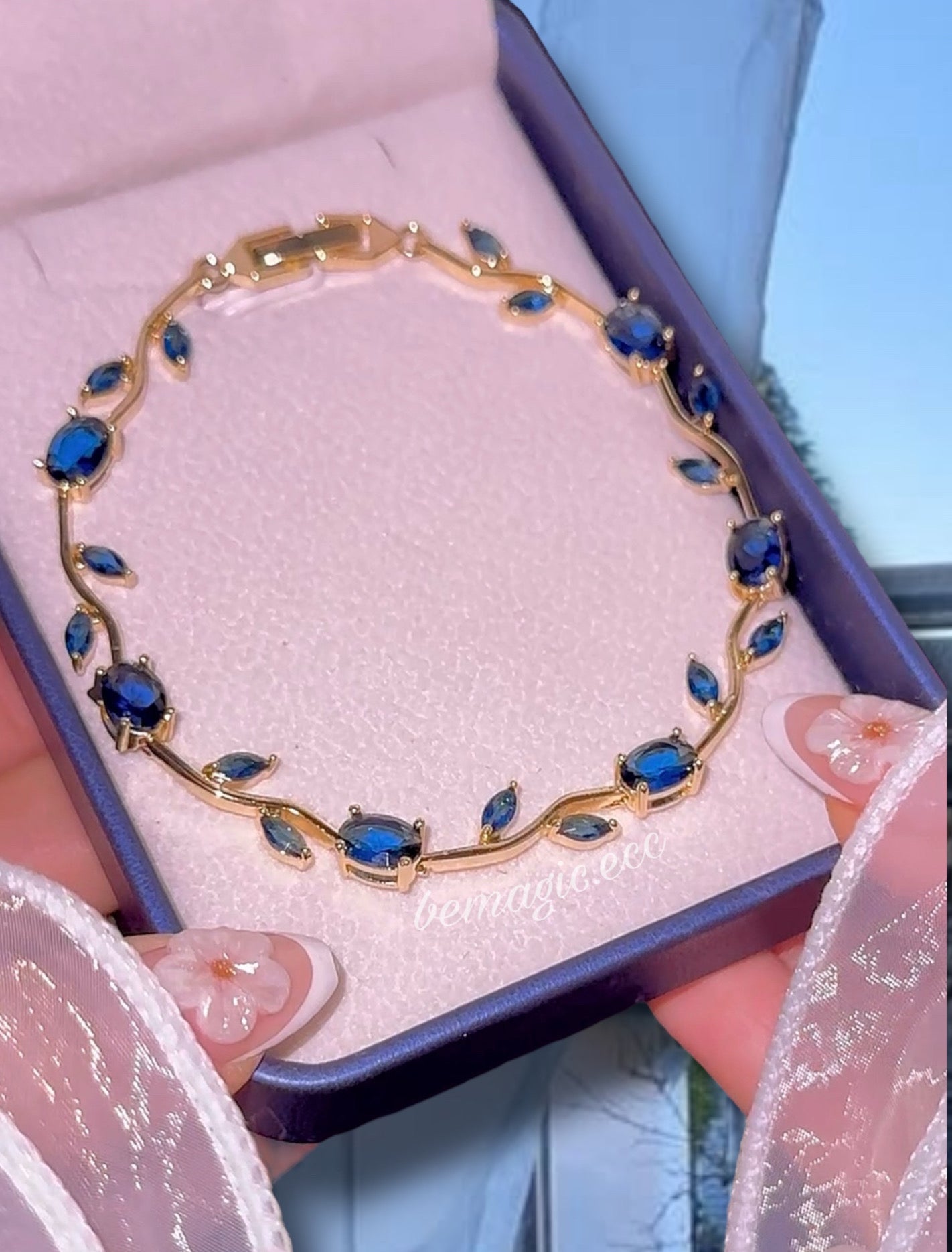 Brazalete tulipanes azul 🩵🌷