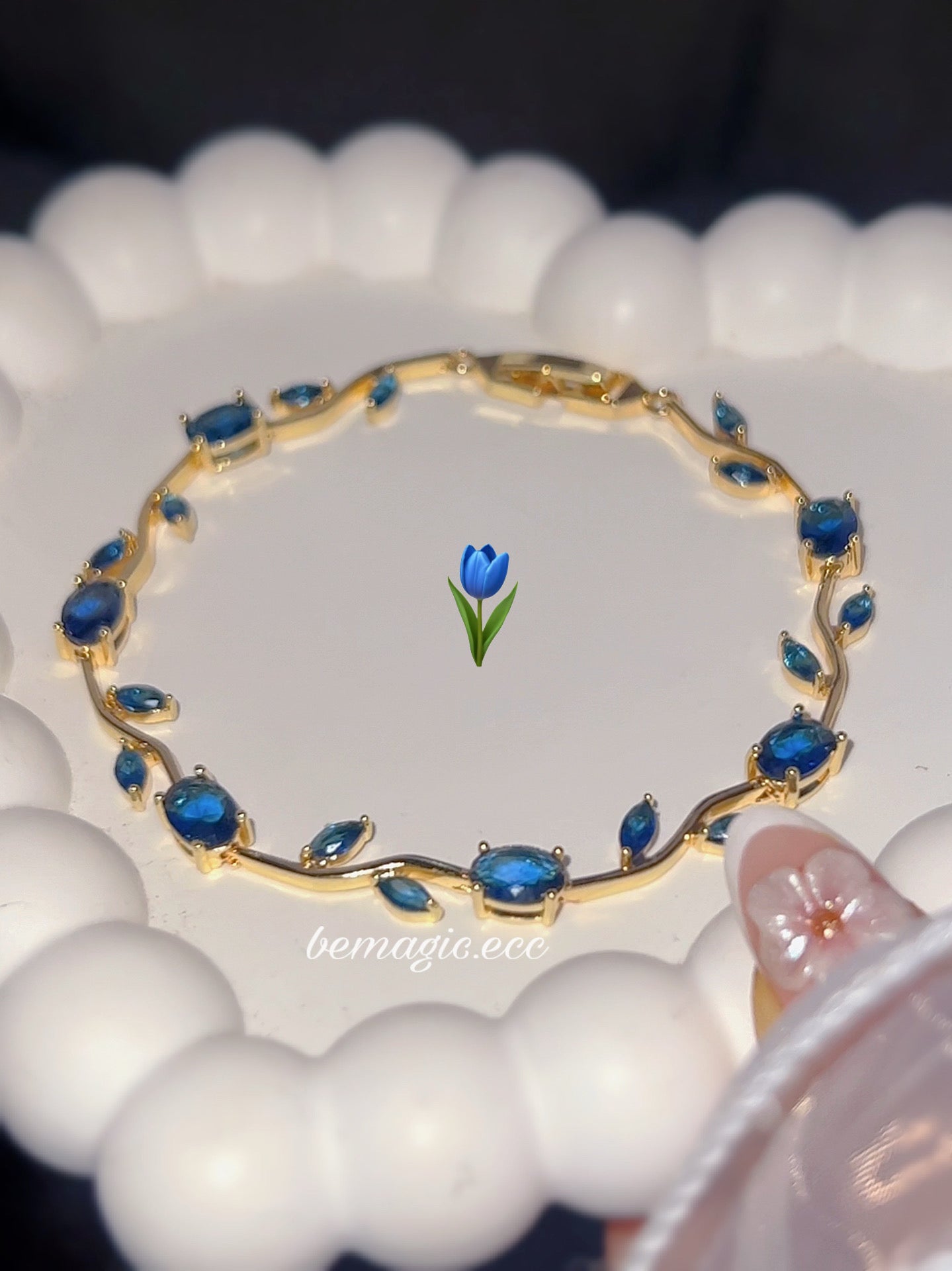 Brazalete tulipanes azul 🩵🌷