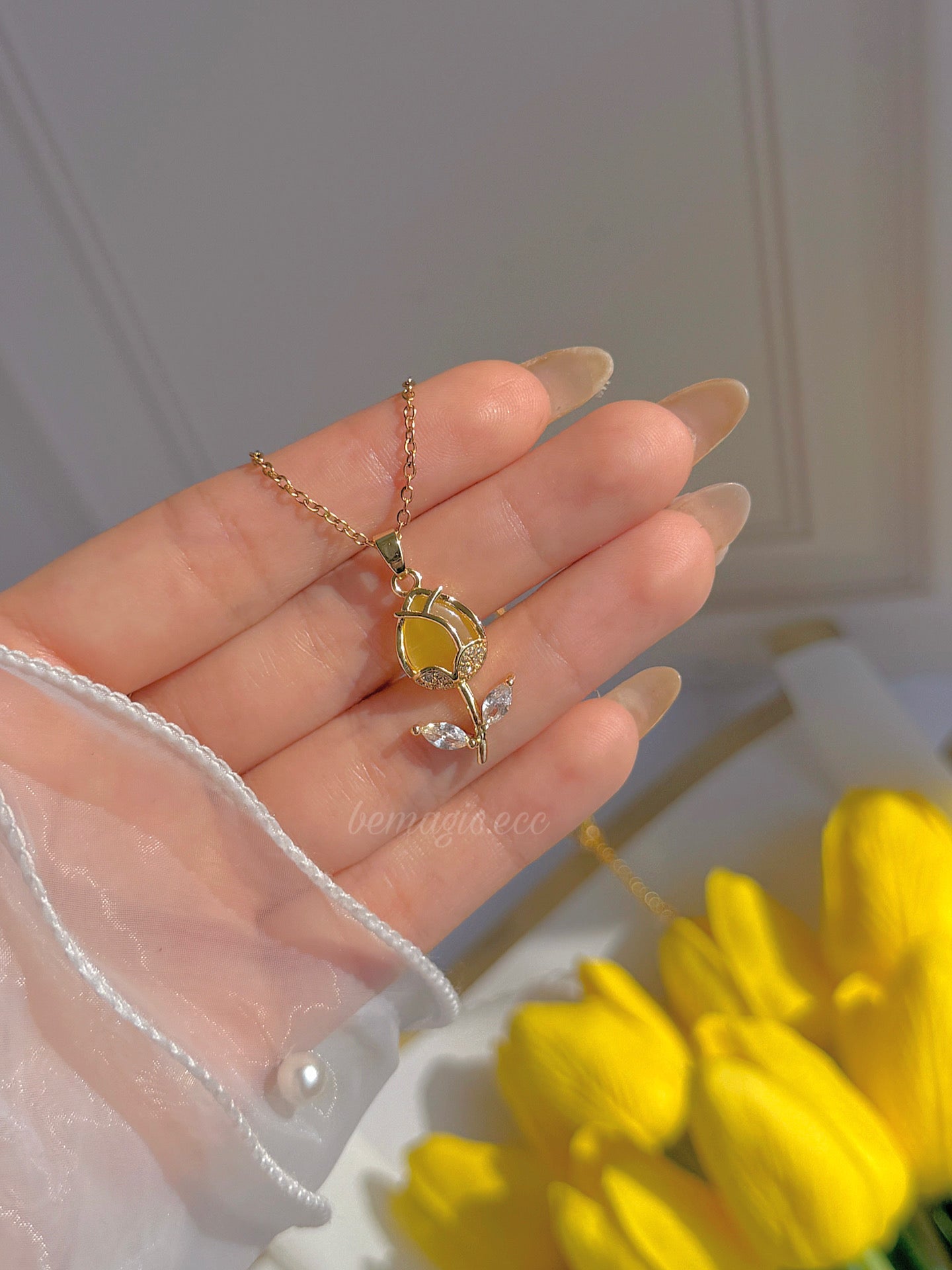 Tulipanes eternos por bonita 💛🌷 premium box