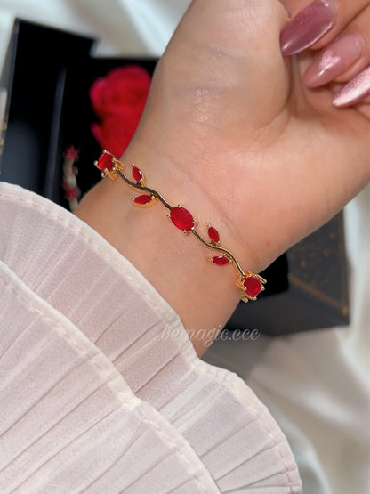 Set tulips for Valentines in Red ♥️🌷