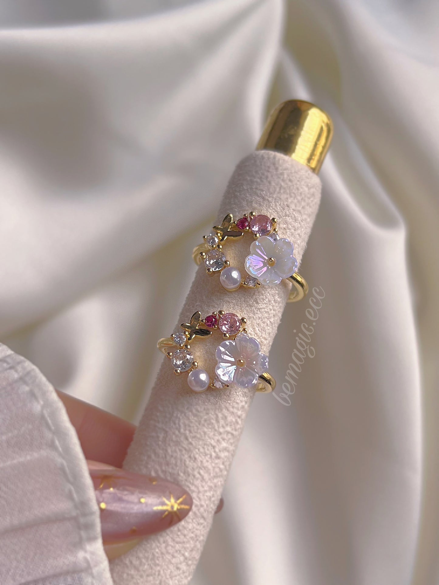 Anillo Floral Abril 🌸🦋