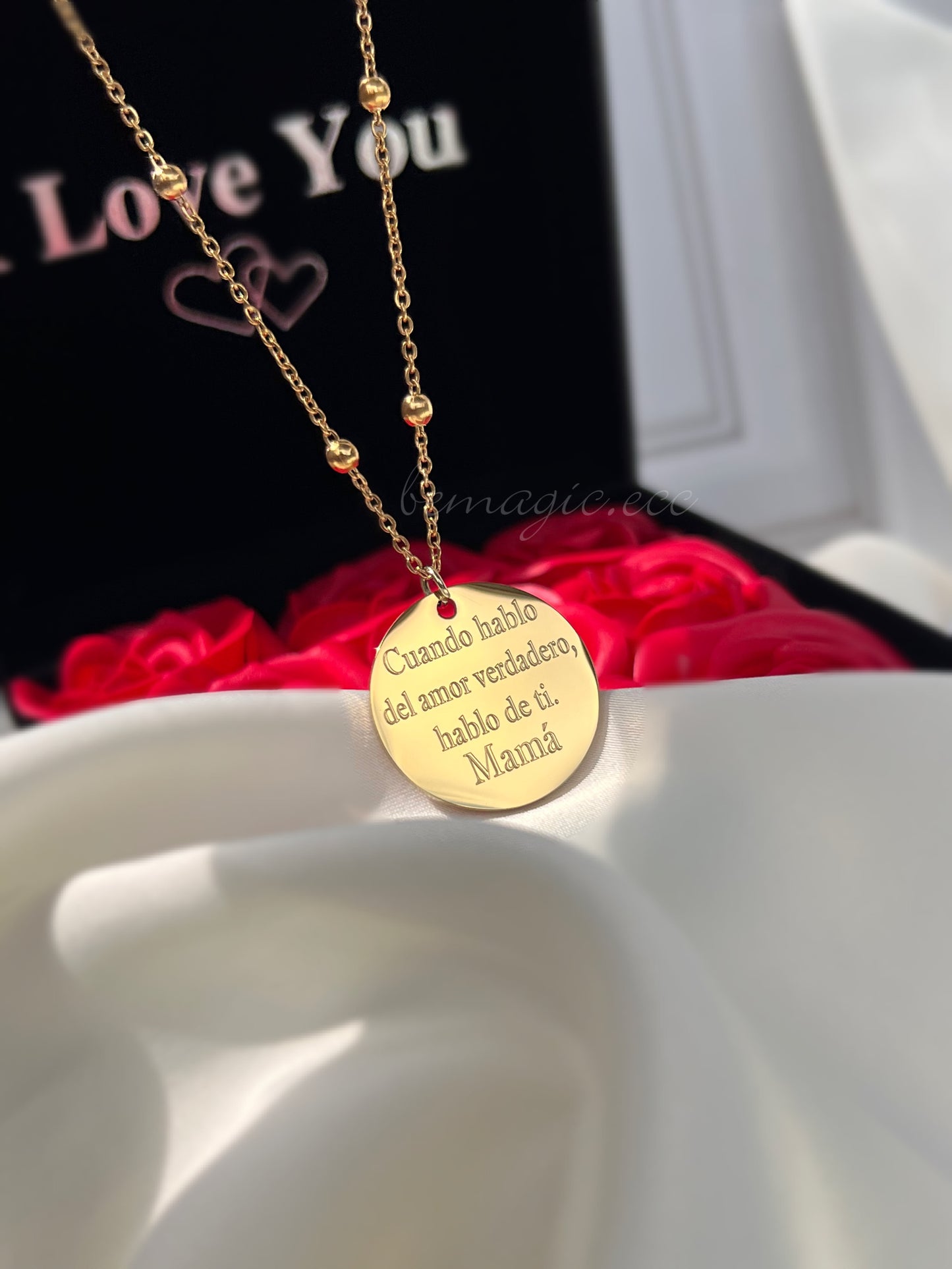 Box Mamá eres Amor 🌹♥️ Cofre rosas eternas