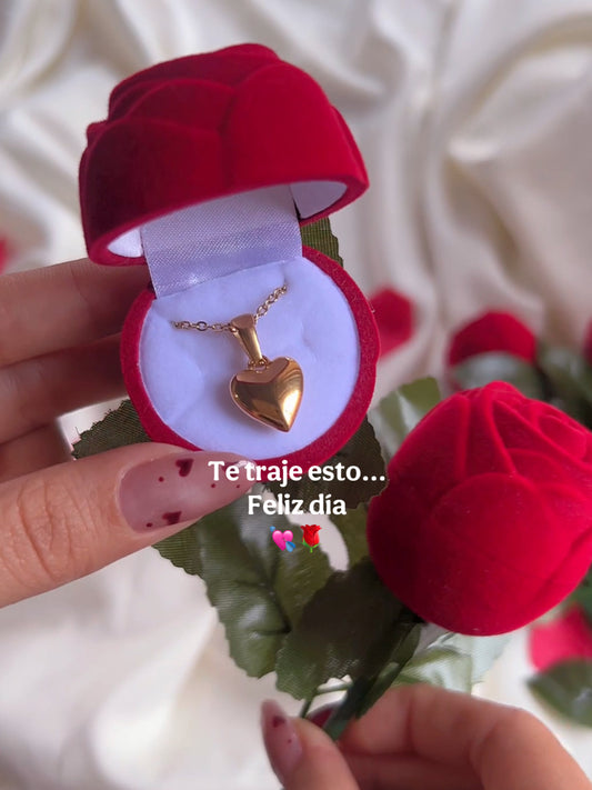 Collar corazón + estuche rosa eterna ❤️🌹