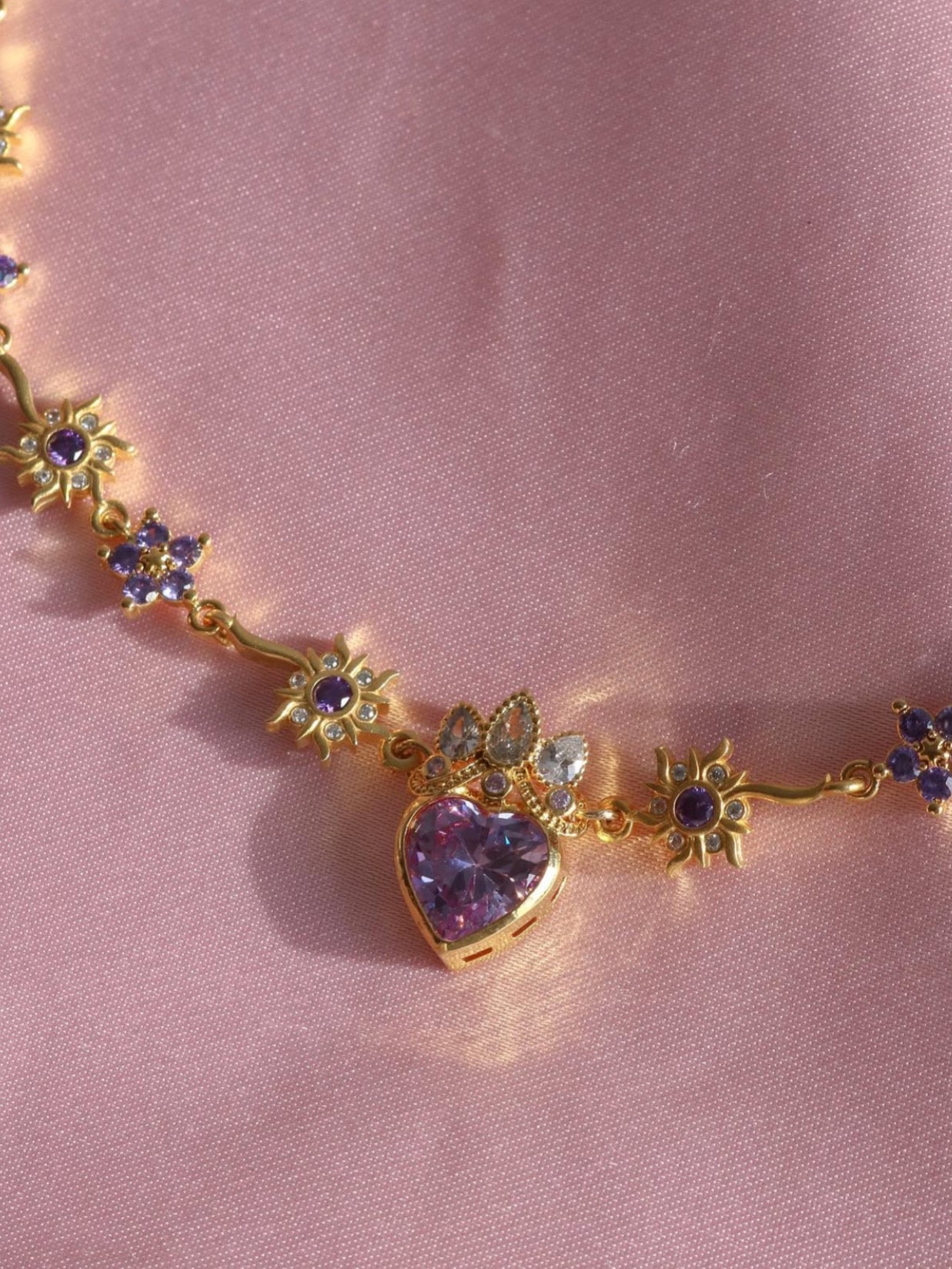 Collar Floral Corona de Rapunzel Morado  🌸💜