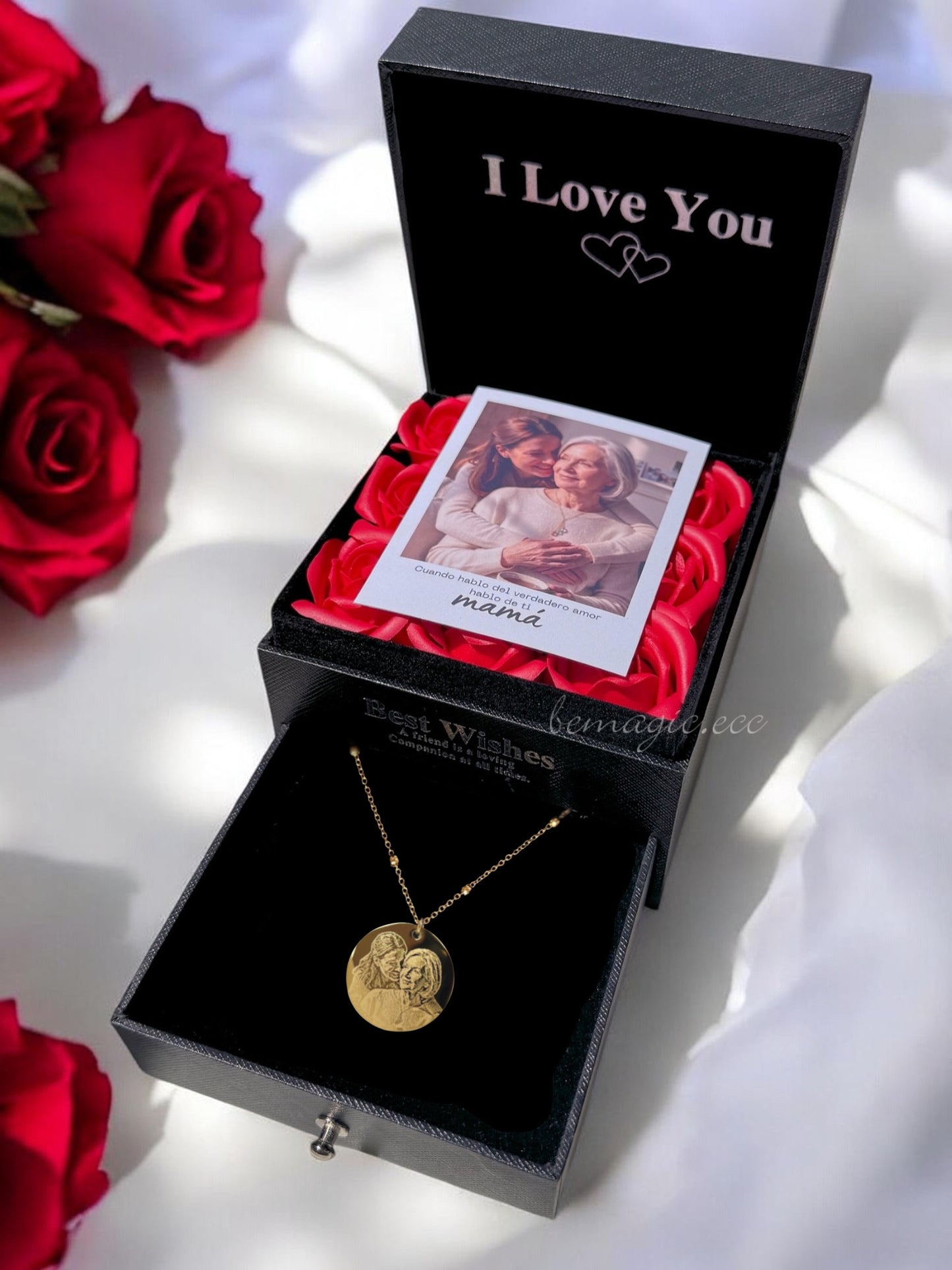 Box Mamá eres Amor 🌹♥️ Cofre rosas eternas