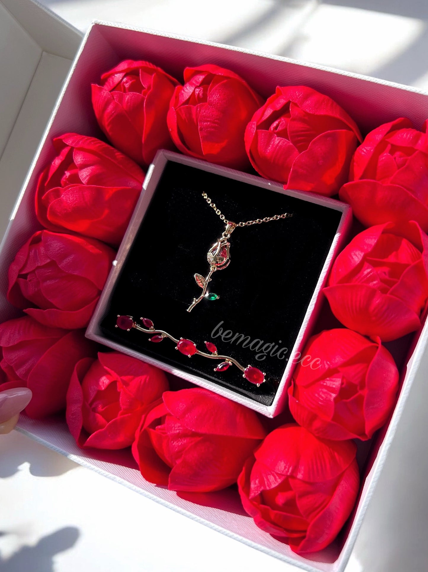 Set Valentines in Red 🌷❤️