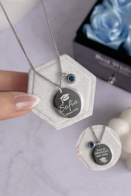 Prom Queen 🩵👑 👩🏻‍🎓 Collar Graduada – Edición Clásica
