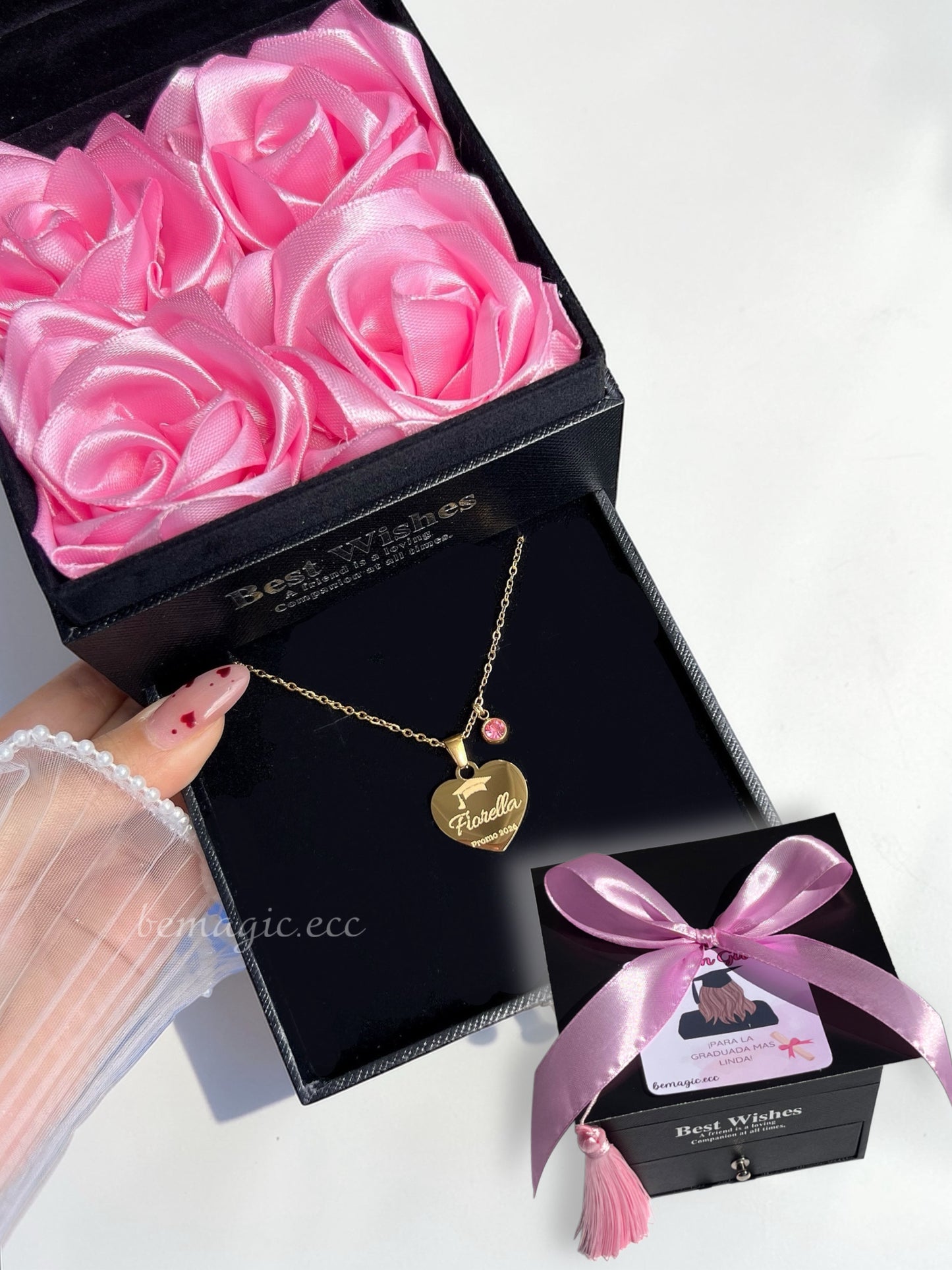 Prom Girly 💖🎀 👩🏻‍🎓 Collar Graduada – Edición Cofre de rosas