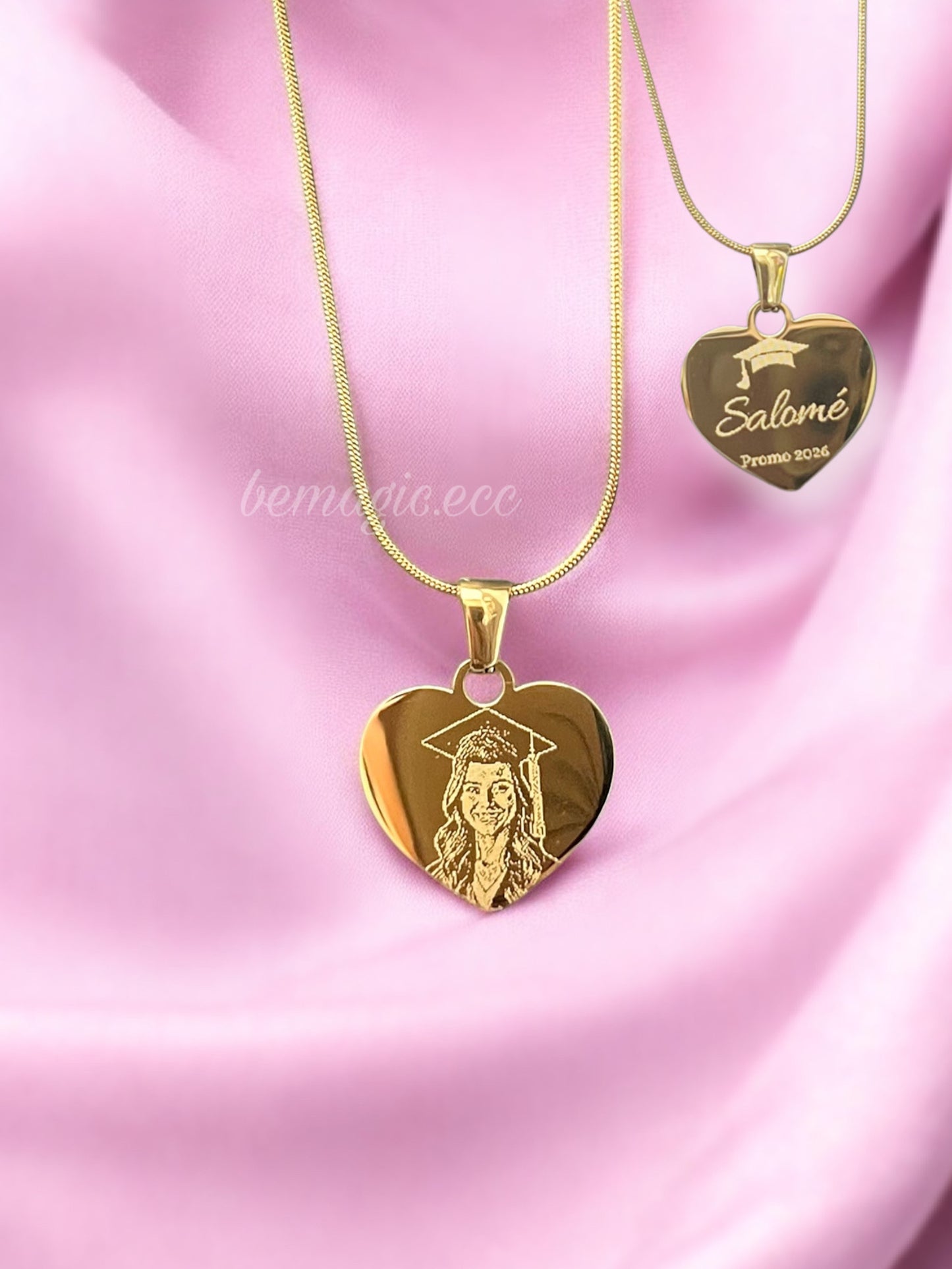 Dreamer Girl Box  💜🎀 👩🏻‍🎓 Collar fotograbado Graduada – Edición Cofre de rosas