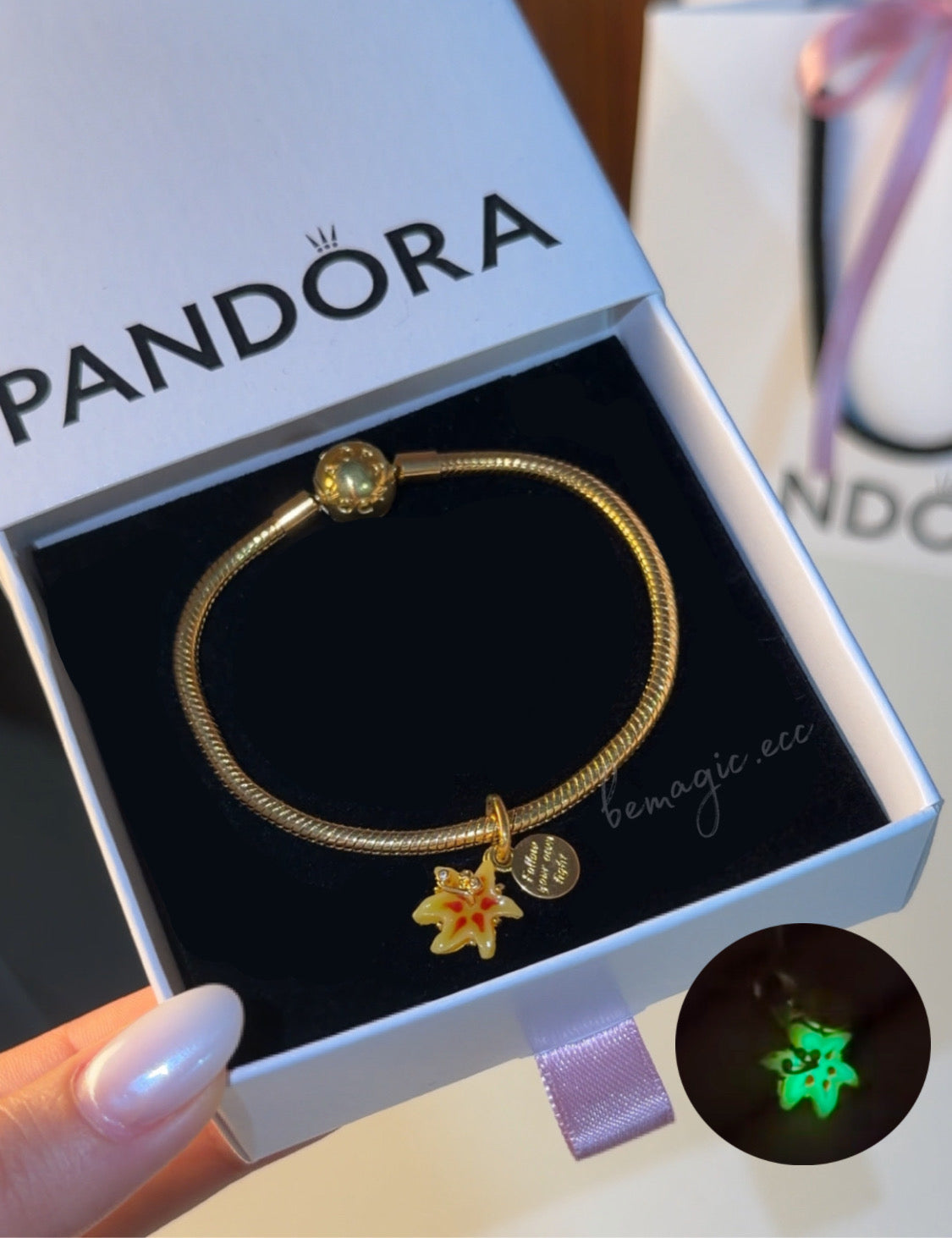 Brazalete charm Rapunzel flor dorada🌸💜☀️