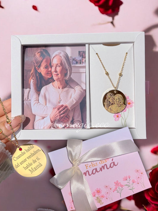 Collar Mamá eres Amor- Caja especial 💕