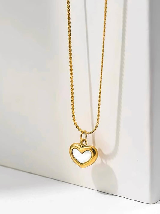 White Heart necklace