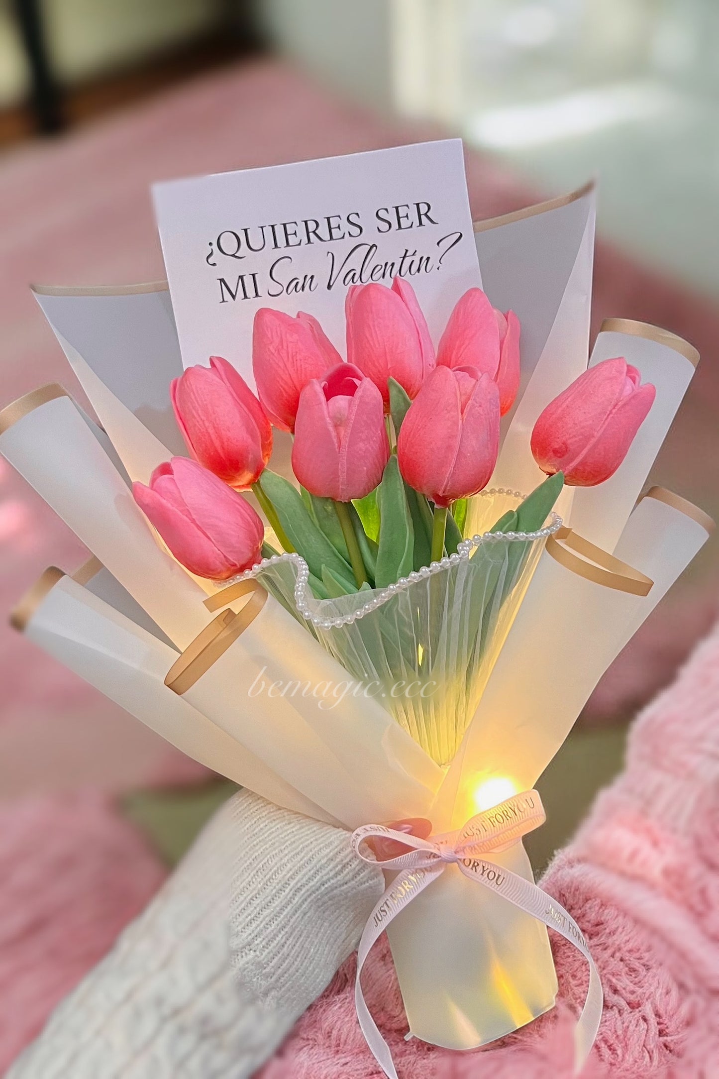 Ramo de 5 tulipanes eternos con luces led 🌷💕