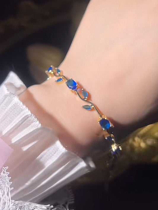 Brazalete tulipanes azul 🩵🌷