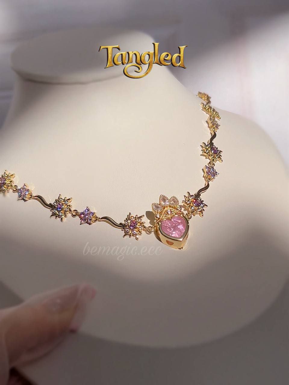 Collar floral inspirado en Rapunzel👑💜🌸